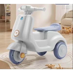 Skuter Vespa guralica