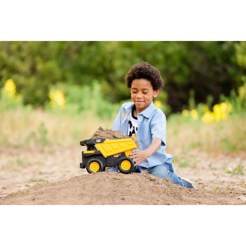 Cat Kompaktni Čelični Kiper Kamion