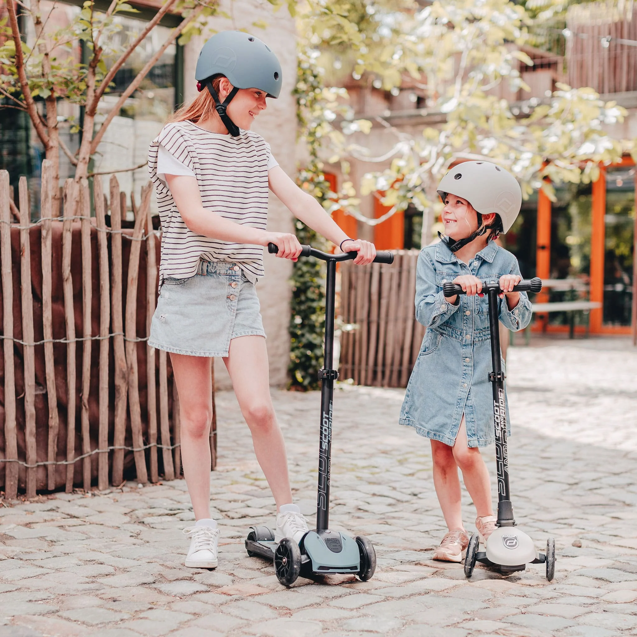 Scoot & Ride Highwaykick 5 Led Steel 190117