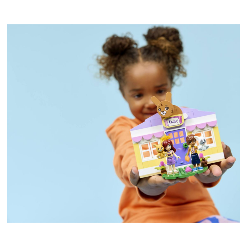 Lego Heartlake City Hotel Za Zečeve 42679 - Image 1