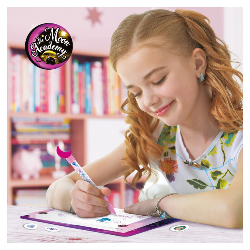 The-Moon-Academy-arobne-Olovke-I-Dnevnik-20260406-102819 The Moon Academy Čarobne Olovke I Dnevnik - Image 1
