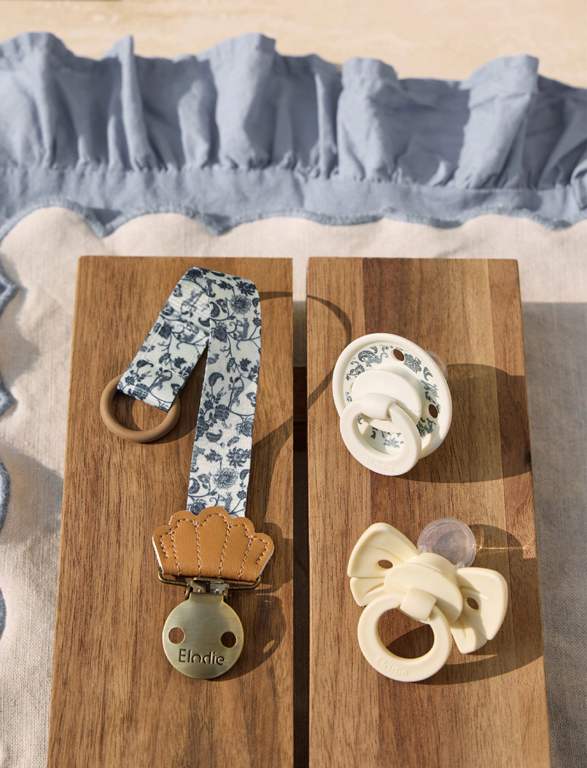 Elodie Binky Bow Oat White Duda