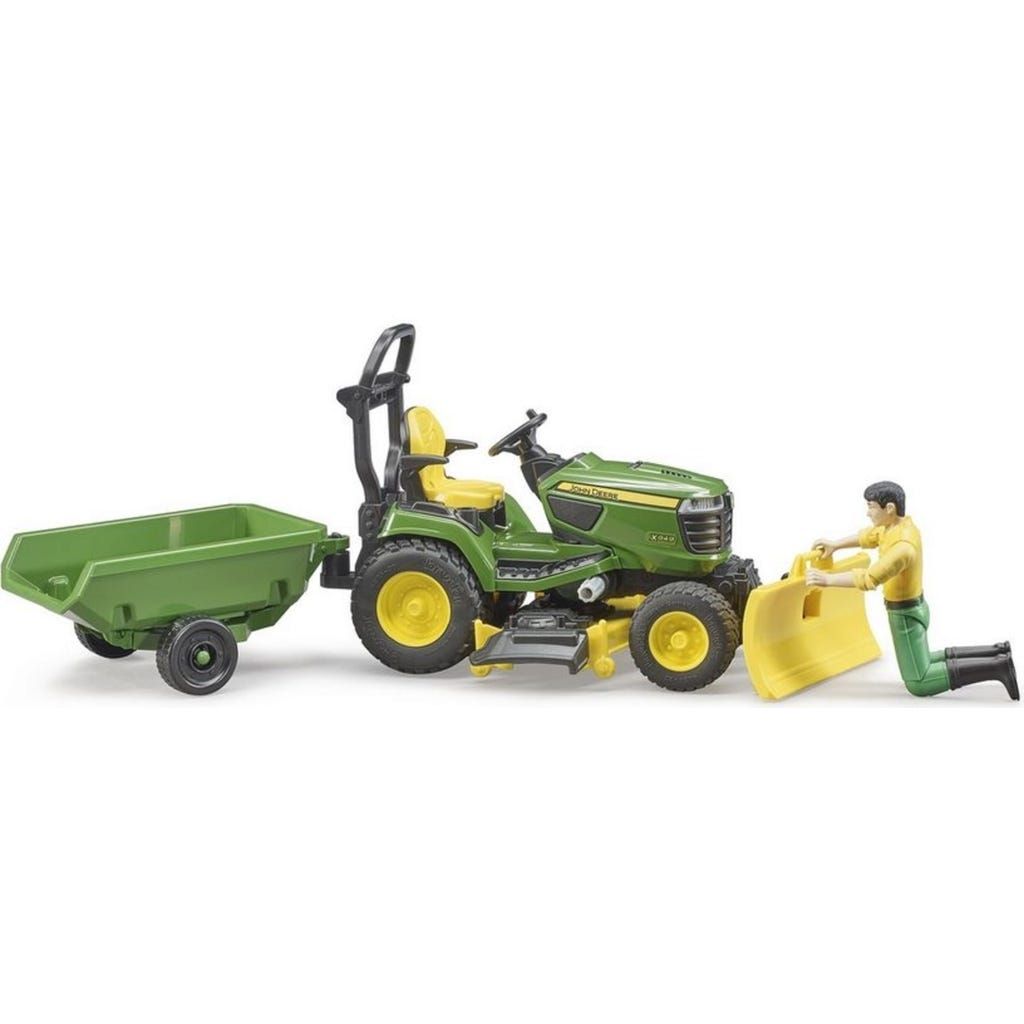 John Deere Traktor Sa Prikolicom I Vrtlarom